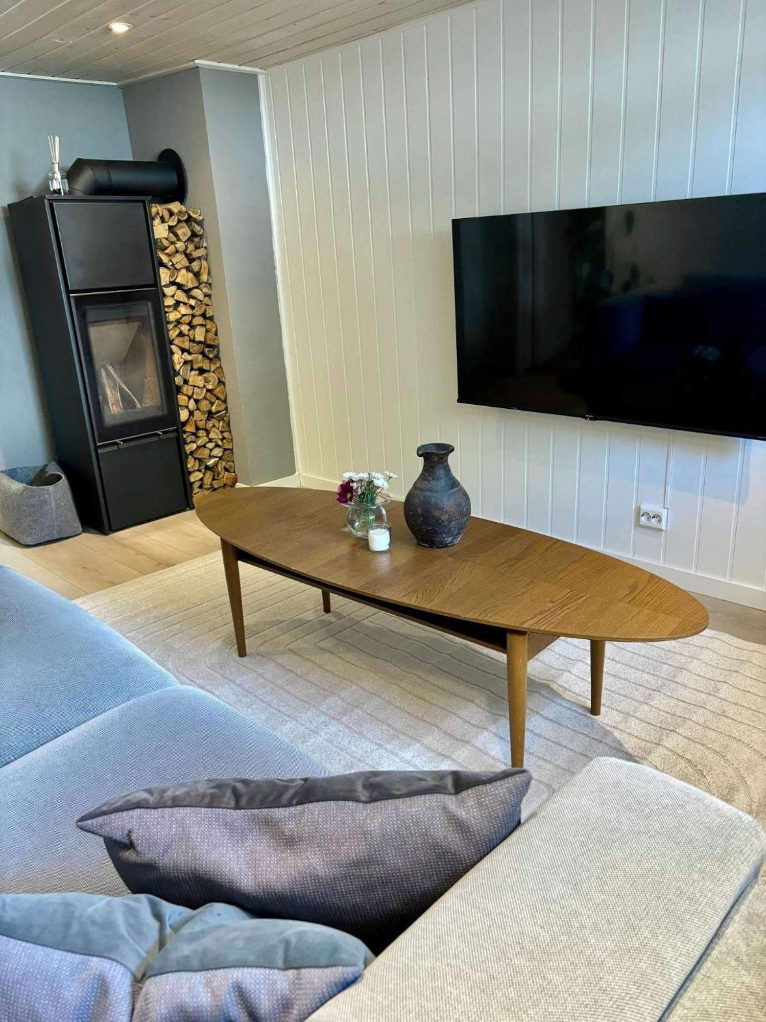 Down Town Apartment With Outside Area In Villa Kristiansand Exterior foto